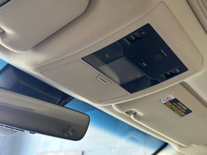 2018 Lexus LX 570 Two-Row