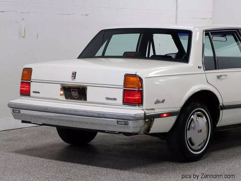 1987 Oldsmobile Delta Eighty-Eight Royale