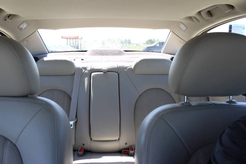 2011 Buick Lucerne Super