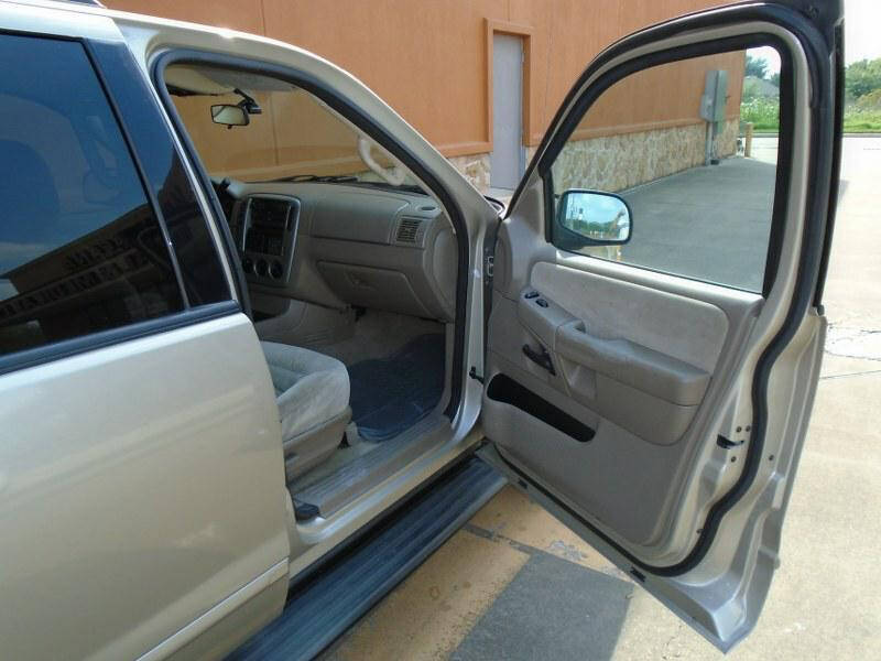 2005 Ford Explorer XLT