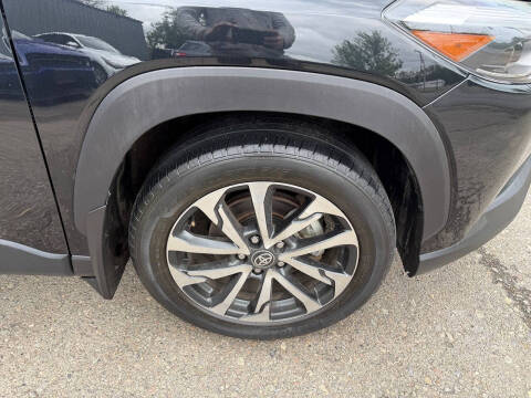 2024 Toyota Corolla Cross XLE