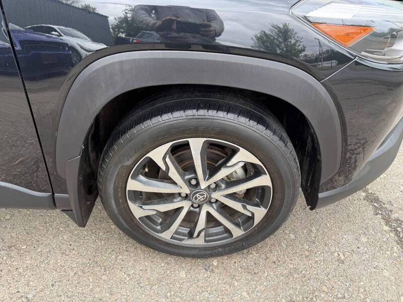 2024 Toyota Corolla Cross XLE