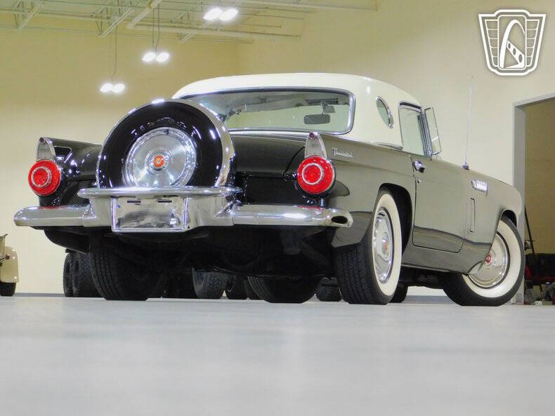 1956 Ford Thunderbird
