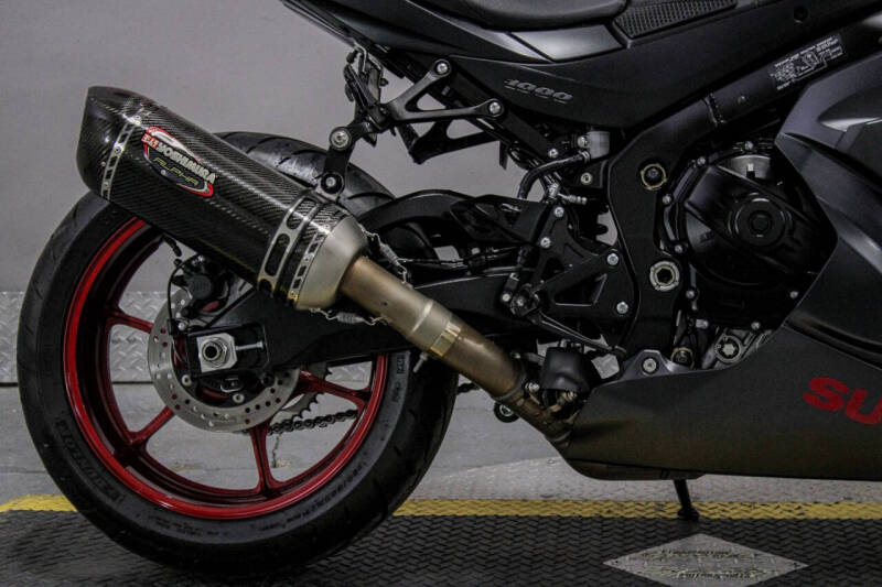 2017 Suzuki GSX-R1000