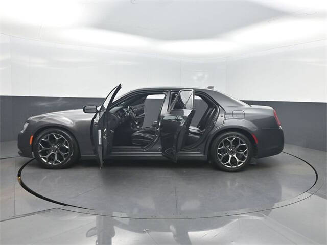 2019 Chrysler 300 S