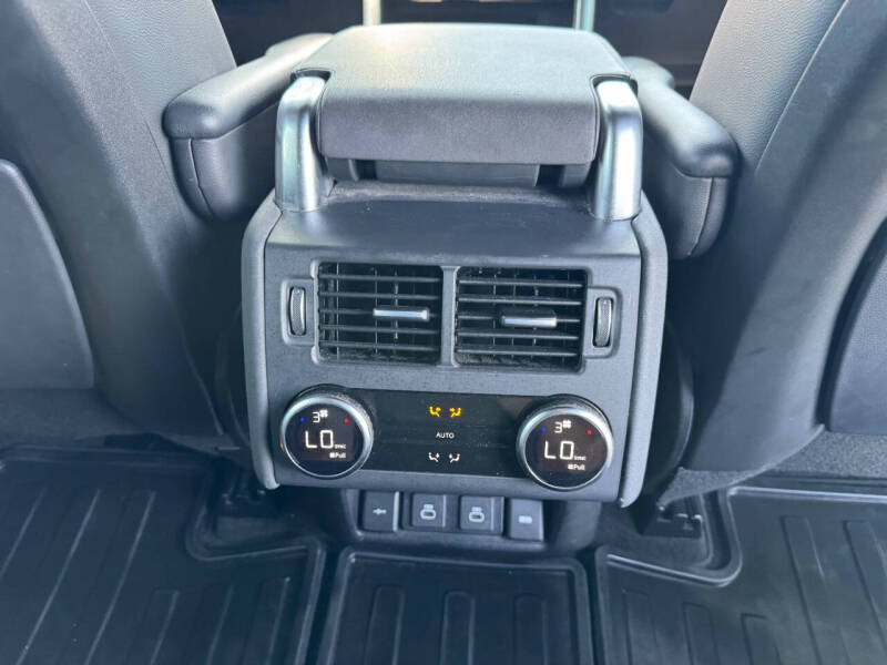 2022 Land Rover Discovery P300 S