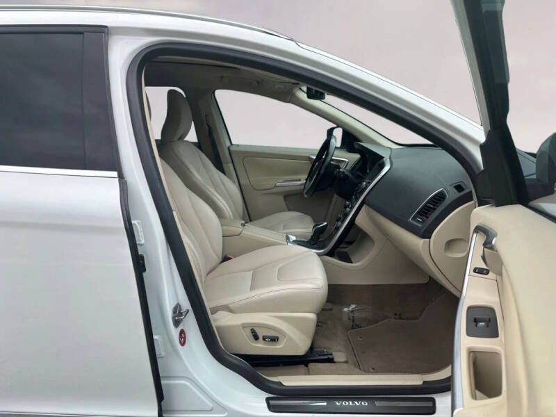 2015 Volvo XC60 T5 Drive-E Premier Plus