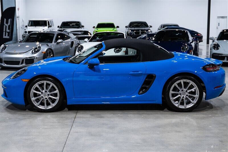 2022 Porsche 718 Boxster