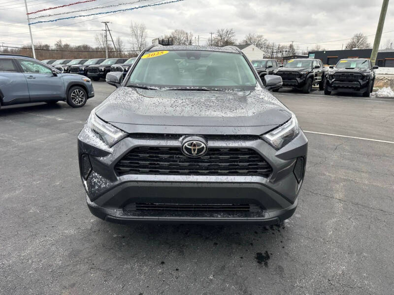 2025 Toyota RAV4 XLE