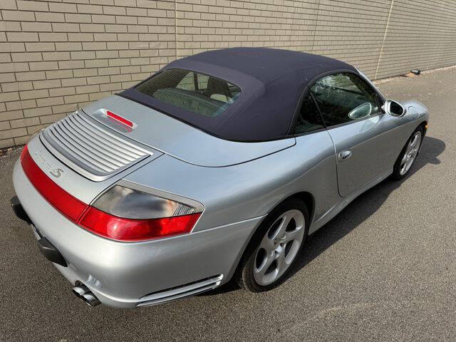 2004 Porsche 911 Carrera 4S