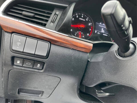 2017 Kia Cadenza Premium