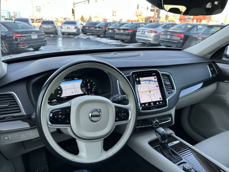 2019 Volvo XC90 T5 Momentum