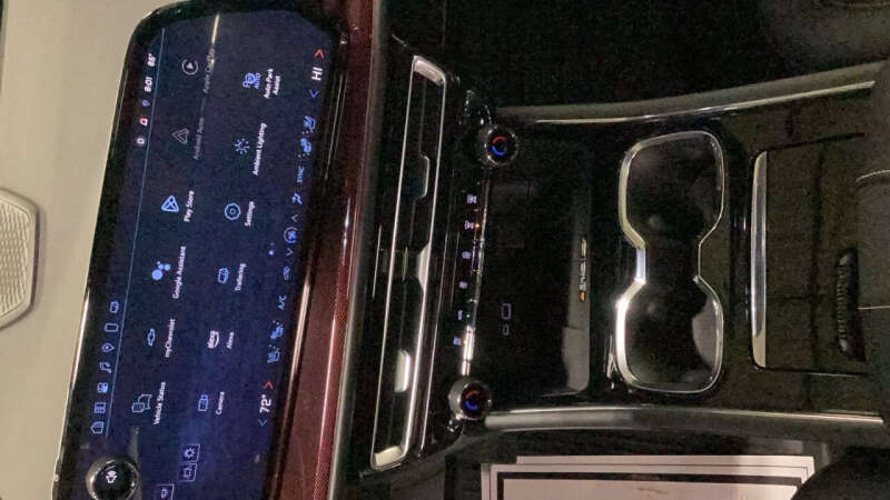 2025 Chevrolet Traverse RS