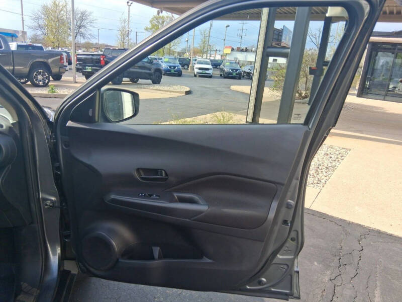2021 Nissan Kicks S