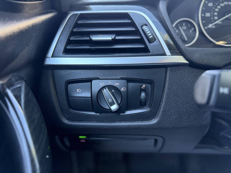 2018 BMW 3 Series 320i xDrive