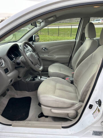 2014 Nissan Versa 1.6 SV