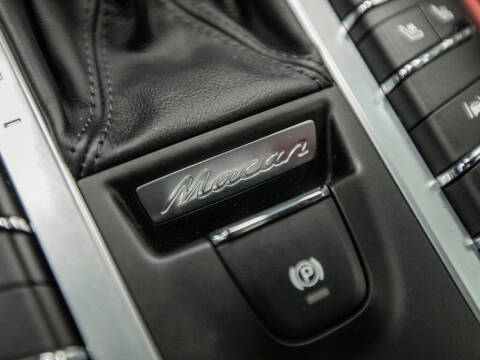 2021 Porsche Macan Turbo