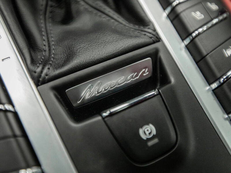 2021 Porsche Macan Turbo