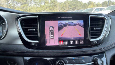 2025 Chrysler Pacifica Plug-In Hybrid Pinnacle
