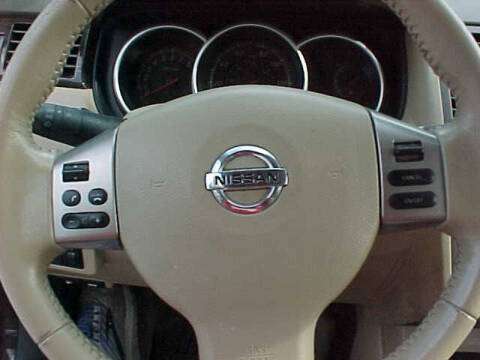 2011 Nissan Versa 1.8 SL