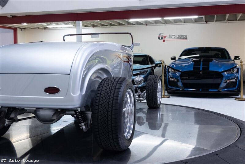 1932 Ford Roadster 10