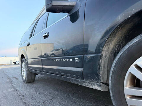 2011 Lincoln Navigator L