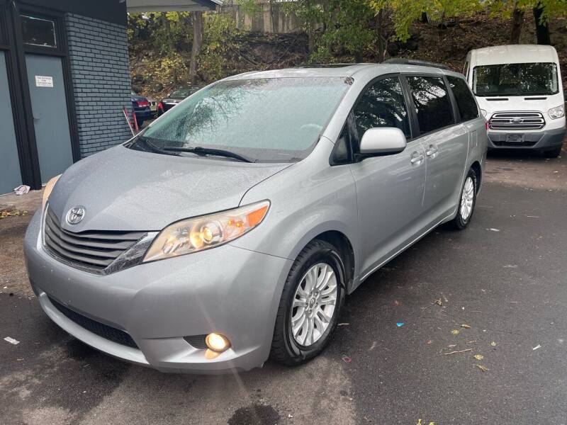 2011 Toyota Sienna for sale at Discount Auto Sales & Services in Paterson NJ