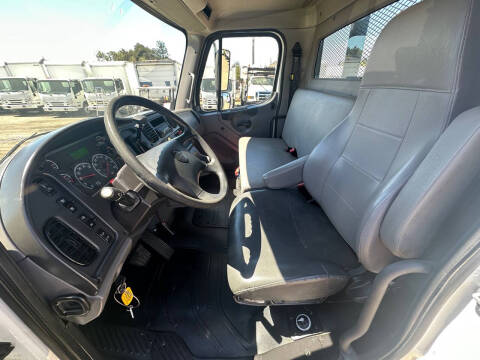 2016 Freightliner M2 106