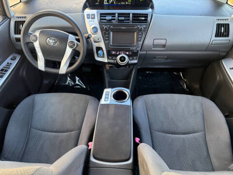 2014 Toyota Prius v Three