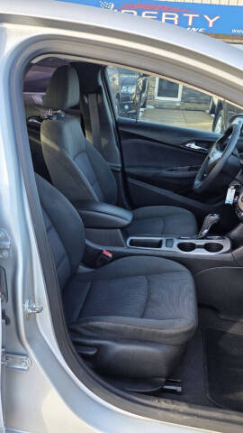 2018 Chevrolet Cruze LS Auto