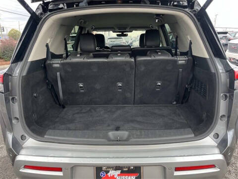 2023 Nissan Pathfinder SL