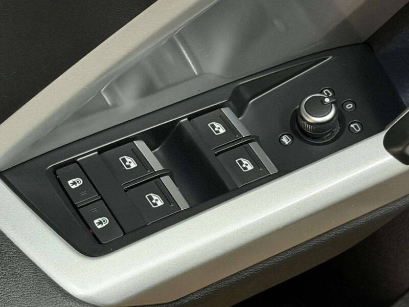 2020 Audi Q3 quattro Premium 45 TFSI