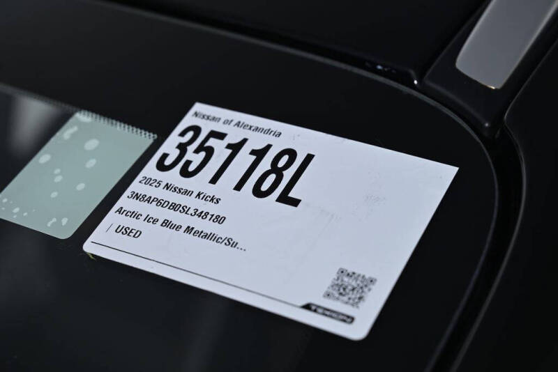 2025 Nissan Kicks SR