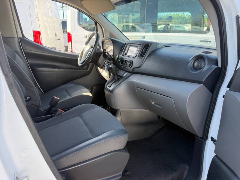 2019 Nissan NV200 SV