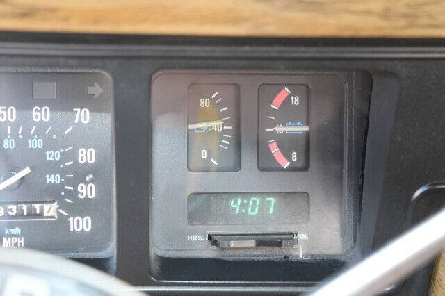 1990 Jeep Grand Wagoneer