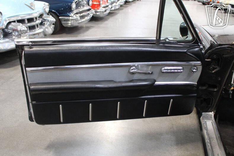 1962 Ford Thunderbird