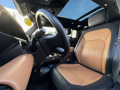 2023 Land Rover Defender 110 X-Dynamic SE