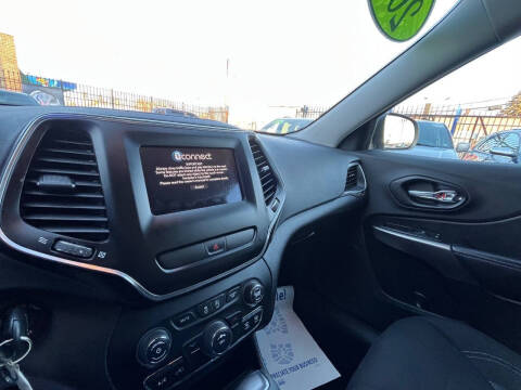 2019 Jeep Cherokee Latitude