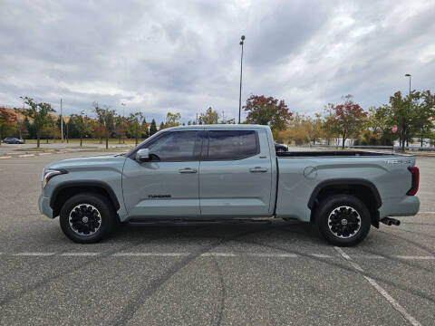 2022 Toyota Tundra SR5