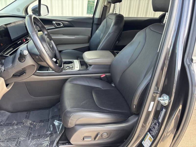 2025 Kia Carnival LXS