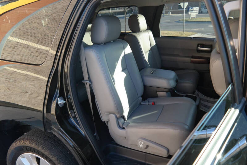2016 Toyota Sequoia Platinum