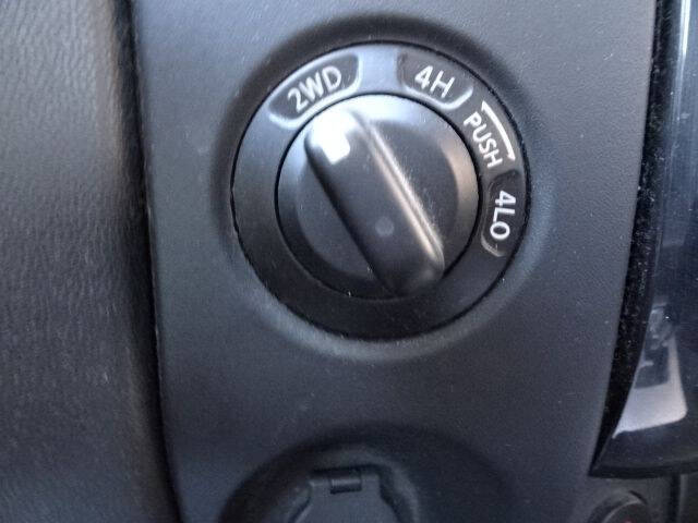 2014 Nissan Titan SV