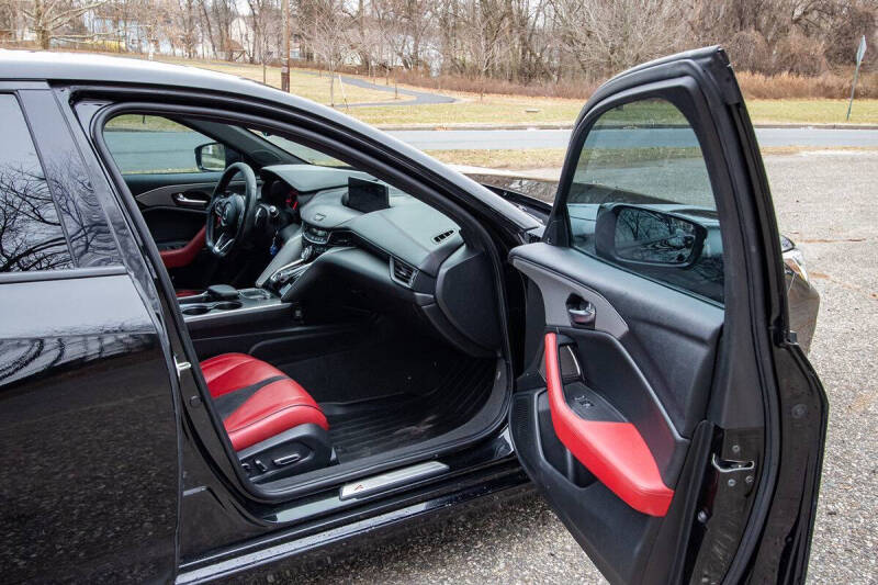2022 Acura TLX w/A-SPEC