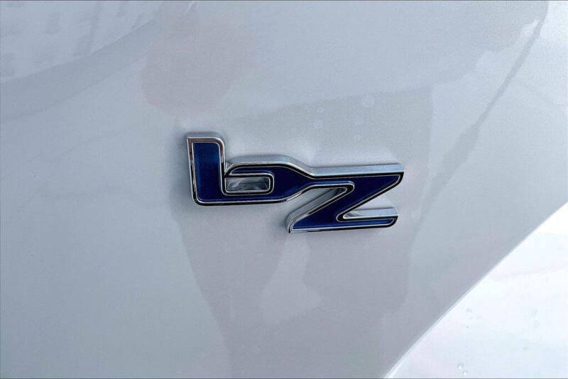 2026 Toyota bZ XLE Plus