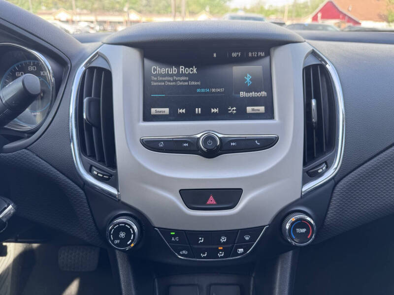 2018 Chevrolet Cruze LS Auto