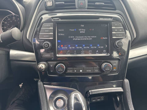 2017 Nissan Maxima 3.5 SR