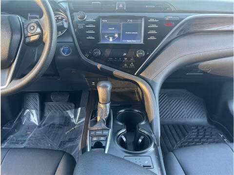 2018 Toyota Camry Hybrid LE