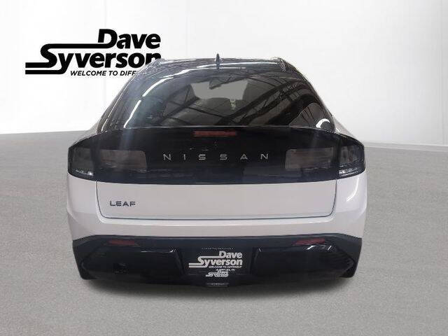 2026 Nissan LEAF Platinum+