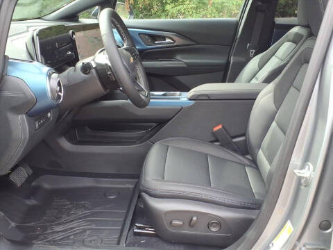 2026 Chevrolet Equinox EV LT 2