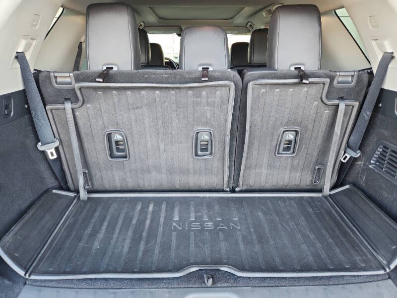 2023 Nissan Pathfinder Platinum